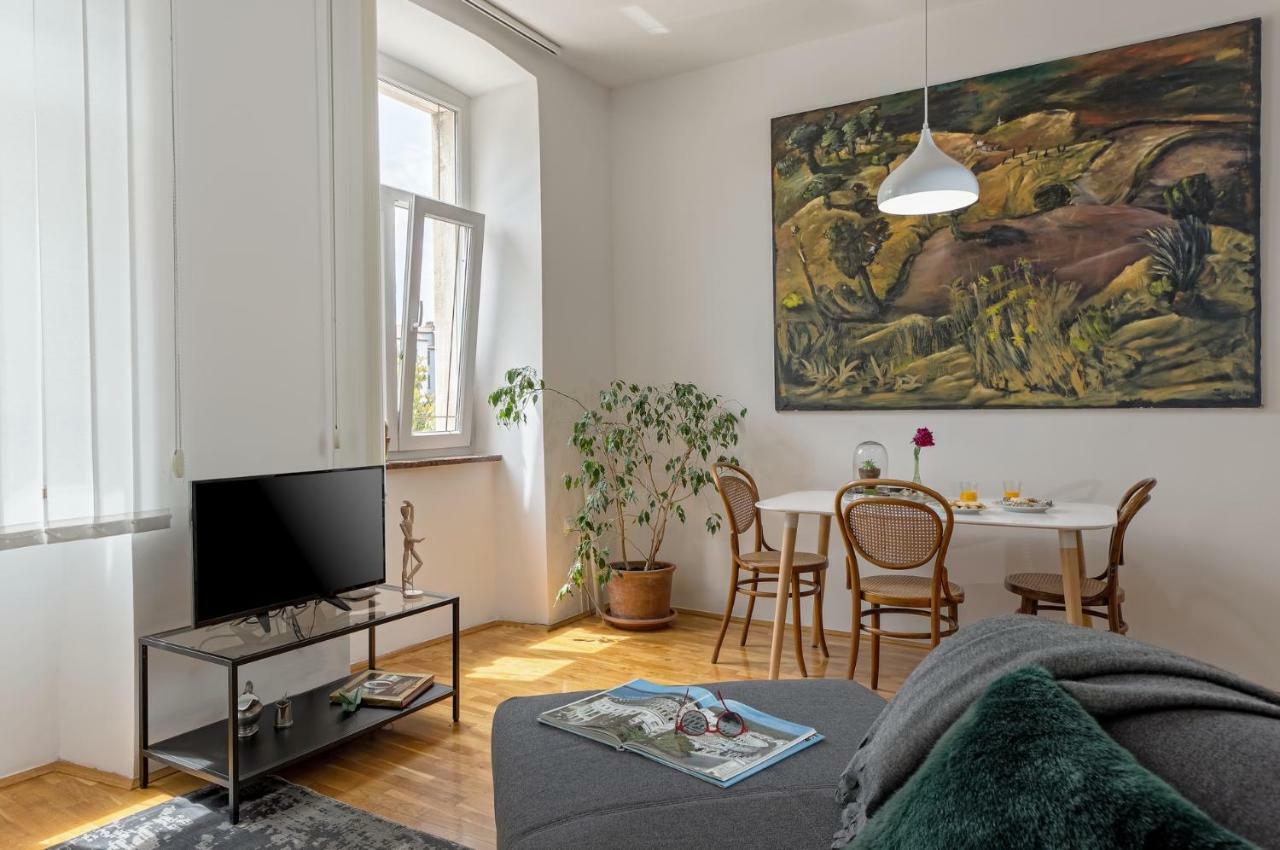 Apartment Markaat *