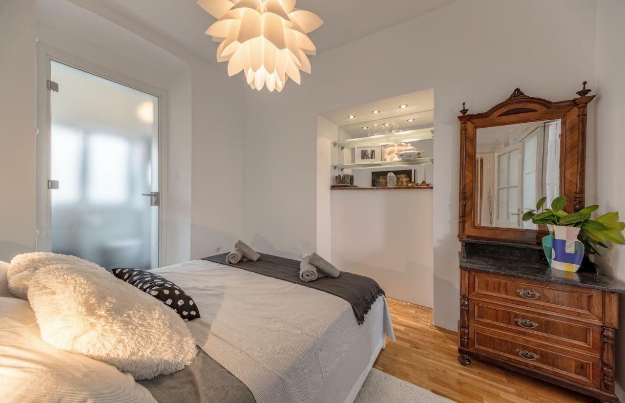 Apartment Markaat *